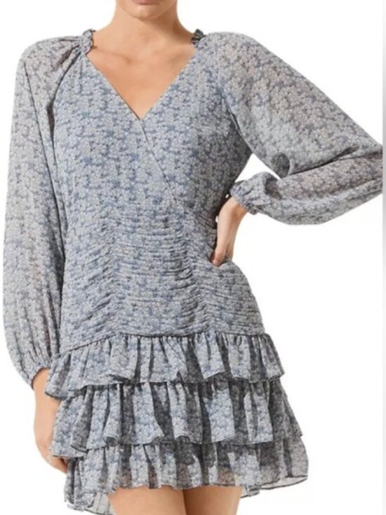 ASTR Dresses & Skirts - ASTR‎ The Label Blue Floral Ruched Mini Dress NWT Ruffle Tiered XS